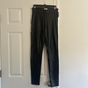 Avenue Montaigne size 2 pull on pant in faux leather